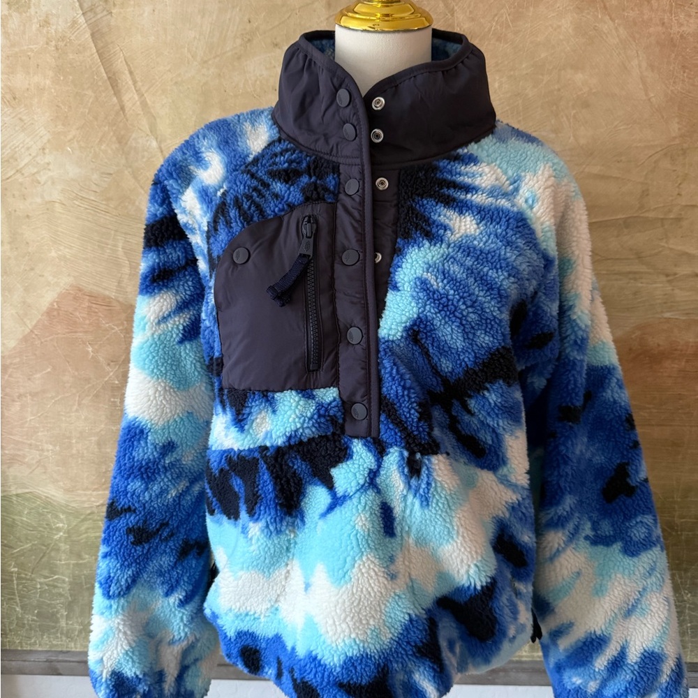 Women's Cozy Blue and Black Fleece Pullover